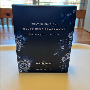 Delft Blue Silver Edition Fragrance from Amsterdam. Unisex. Delightful scent